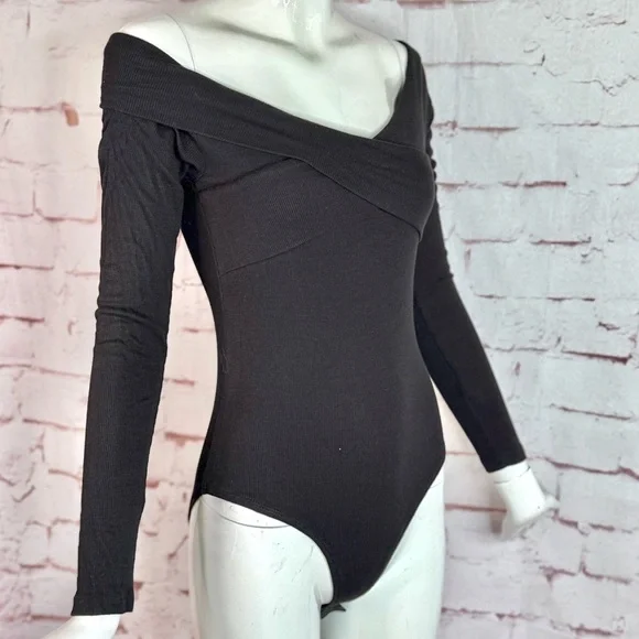 MATERIAL GIRL Bodysuit Black Off Shoulder Portrait Neckline Ribbed Stretch M NWT - Picture 5 of 16